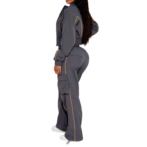 Ensemble de survêtement unisexe respirant et coupe-vent, écologique, personnalisé, 2 pièces, couleur unie, séchage rapide, contrastant, vente en gros - Product Image 3