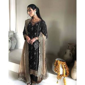Robes de soirée de créateur Party Wear Top Bottom et Dupatta Set - Product Image 4