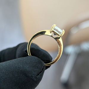 Bague de fiançailles et de mariage en or jaune 14 carats avec diamant de laboratoire taille émeraude 3,50 carats, cadeau de fête, bijoux - Product Image 6