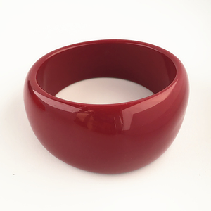 Bracelet de créateur en résine pour le style de bijoux de mariage et de festival par Tradebyd - Product Image 1