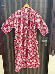 Bata Kimono de Algodón con Estampado Floral Rojo para Mujer |   Bata de Baño Transpirable con Cuello en V y Cordón Ajustable, Estampado Digital, Manga 3/4 |   Ligero para el Verano - Product Image 3
