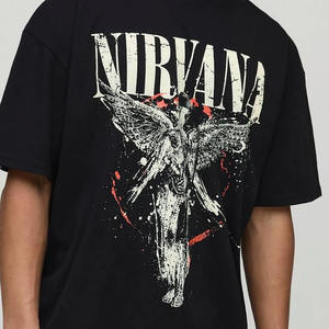 Camiseta Negra de Secado Rápido con Estampado Oversize, Manga Corta, Logotipo Personalizado, Estilo Urbano, para Hombre, Tallas Grandes - Product Image 4