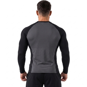 Camiseta Deportiva Unisex de Manga Larga, Gris y Negra, de Spandex/Poliéster, 260g, Secado Rápido, para Fitness, con Logotipo Personalizado - Product Image 2
