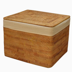 <b>Rectangular</b> wicker laundry <b>basket</b> with lid and cotton lining - Product Image 1