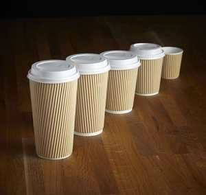 Vasos de papel corrugado desechables de 6-12 oz con tapas, al por mayor desde India, con logotipo personalizado para compradores B2B de alto volumen - Product Image 1