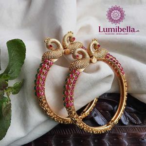 18K Gold Plated Peacock Kemp Bridal Bangles with Zircon and Pearl - Product Image 3