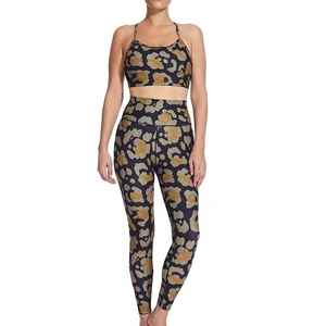 Ensemble de yoga pour femme, nouveau design, logo personnalisé, séchage rapide, respirant, taille élastique, réversible, couleur unie, impression par sublimation, vente en gros - Product Image 1