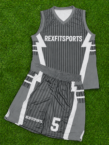 เสื้อบาสเก็ตบอลสำหรับโรงเรียนและสโมสร |   ผู้ผลิตชุดบาสเกตบอล OEM Sportswear |   ผู้ส่งออกเสื้อผ้าทีมแบบกำหนดเอง - Product Image 4