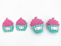 Jouet alimentaire en feutre de laine fait main, motif Cupcake d'amour, 5 cm, artisanat éthique équitable, cadeau de Saint-Valentin, décoration d'anniversaire