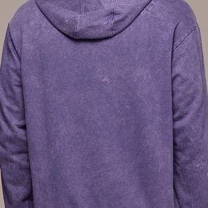 Sweat-shirt à capuche pour homme en molleton bouclette violet délavé à l'acide, coupe épaules tombantes, modèle vierge, fabricant de vêtements - Product Image 4