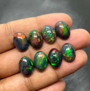 AAA 8 Pièces Opale Éthiopienne Flamme Noire Cabochon 14x10mm Forme Ovale Feu Exceptionnel Pierre Précieuse Naturelle pour Bijoux - Product Image 1