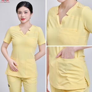 Tenues médicales confortables à jambes larges et motif floral, col montant, manches courtes, pour infirmières, fabriquées en usine au Vietnam, ensembles d'uniformes médicaux OEM/ODM - Product Image 4