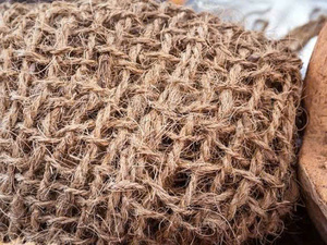 Filet en fibre de coco haute résistance pour l'aménagement paysager et la construction verte - Product Image 5