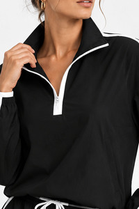 Ensemble veste coupe-vent légère à demi-zip et short pour femme, ensemble de sport décontracté 2 pièces, survêtement premium pour femme - Product Image 2