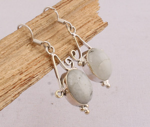 Pendientes de Plata de Ley 925 con Piedra Lunar Arcoíris Natural, Pendientes Colgantes de Piedra Lunar de Fuego Azul para Mujer - Venta al por Mayor de Piedras Preciosas - Product Image 4