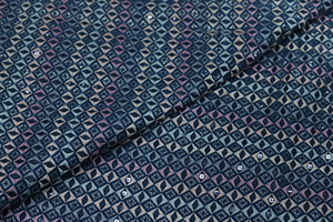 Tissu en rayonne brodé écologique, doux au toucher, léger et respirant pour les kurtis, robes et vêtements pour filles - Product Image 2