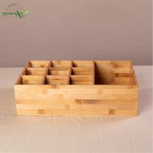 ถาดเก็บของไม้ไผ่แบบหลายช่องพร้อมดีไซน์พับได้ทันสมัย พกพาสะดวกและเป็นมิตรต่อสิ่งแวดล้อม สำหรับจัดระเบียบอาหารและภาชนะบนโต๊ะ - Product Image 2