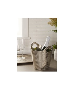 Cubo de hielo metálico de doble pared con aislamiento que mantiene el hielo congelado por más tiempo, ideal para el hogar, bares y reuniones al aire libre. - Product Image 4