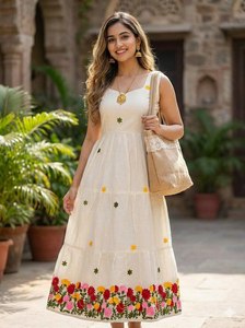 Kurti prêt-à-porter en soie Georgette brodée multicolore, style occidental, motif floral imprimé, longueur genou, pour usage quotidien - Product Image 5