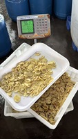 Venta al por mayor de champiñones salados deliciosos enlatados en bidones, champiñones enteros frescos conservados, champiñones blancos.