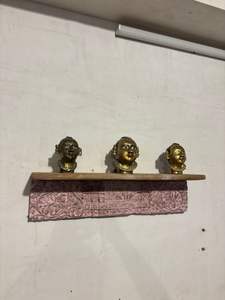 Étagère murale en bois artisanale avec sculpture florale |   Étagère murale multifonctionnelle rustique vintage pour salle de bain et salon - Product Image 2