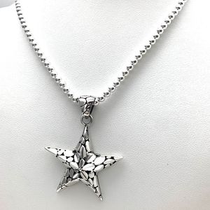 Collar de Plata con Cuentas en Forma de Estrella, Joyería Elegante en Tono Plateado para Mujer, Accesorio de Moda de Lujo con Diseño de Estrella Brillante - Product Image 1