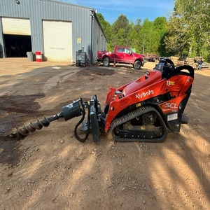 Chargeuse compacte diesel Kubota, mini-chargeuse durable avec accessoires polyvalents pour l'agriculture, la construction et la manutention de matériaux - Product Image 1