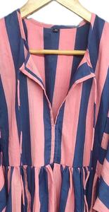 Robe Courte en Coton Brodé Faite Main à Col Noué et Manches Courtes Bouffantes Coupe Droite pour Femme – Motif Uni – Idéale pour l'Été et le Quotidien - Product Image 6