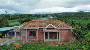 Eratek STV32-50 Treillis léger G550 Grade Light Type Acier Treillis de toiture résidentiel Norme JIS Tolérance de 5% Treillis de toiture - Product Image 6