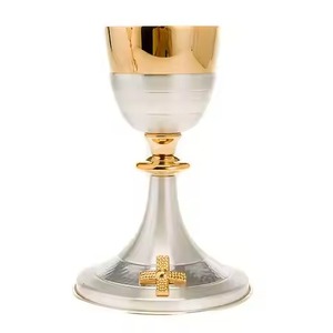 Cáliz Religioso Premium de Metal para la Sagrada Comunión y Reuniones Cristianas - Product Image 2