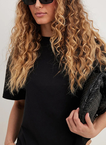 T-shirt court noir à col rond et manches courtes pour femme, coupe ample, couleur unie, en jersey tricoté décontracté, toutes saisons, en promotion - Product Image 4