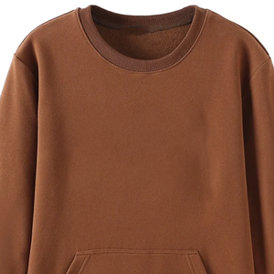 Sweat-shirt à col rond en chenille marron personnalisé avec poche, vêtement grec haut de gamme pour fraternité, pull pour les acheteurs en gros et distributeurs - Product Image 5