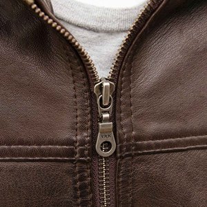 Blouson aviateur en cuir marron pour homme, style décontracté, avec poignets côtelés, en peau de mouton, coupe ajustée, vêtement d'extérieur professionnel en cuir - Product Image 2