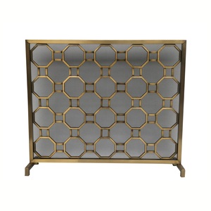 Protector de Chimenea Metálico con Diseño Octagonal Geométrico, Malla Resistente y Protector de Chispas, Protector de Hogar Independiente con Acabado Dorado - Product Image 4