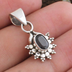 จี้พลอยโกเมนสีแดงธรรมชาติ เงินแท้ 925 ชุบแพลตตินั่ม งานแฮนด์เมดสไตล์วินเทจ พลอยประจำเดือนมกราคม คริสตัลบำบัด คุณภาพดี - Product Image 6