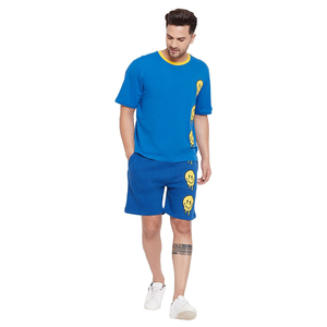เสื้อยืดคอกลมสีน้ำเงินสำหรับผู้ชายพร้อมกางเกงขาสั้น ชุดลายยิ้มสีเหลือง สวมใส่สบายๆ ในฤดูร้อน ผ้าถัก ระบายอากาศได้ดี - Product Image 1