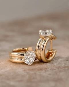 Pendientes Huggie de Doble Aro con Diamantes Cultivados en Laboratorio de Corte Ovalado para Mujer, Oro Sólido de 14K, Joyería Moderna para Regalo de Aniversario de Bodas - Product Image 6