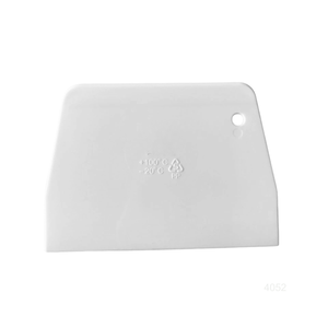 Raspador de masa multiusos de plástico antibacteriano Atlas Star blanco, apto para lavavajillas, reutilizable, para pan, pasteles y fondant. - Product Image 1