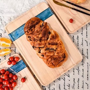 Planche à découper en bois de qualité supérieure, fabriquée en bois massif, idéale pour couper, hacher et préparer les aliments - Product Image 4