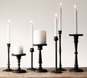 Magnifique porte-bougie en fer forgé, pièce d'art décorative artisanale pour embellir les intérieurs et les événements spéciaux - Product Image 2