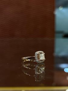 Anillo de Diamante Cultivado en Laboratorio con Corte Princesa y Halo en Oro Rosa de 9K, Menos de 1 Quilate, de Lujo para Mujer - Product Image 3