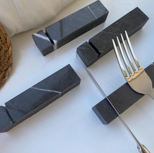 Repose-cuillère en marbre vert de qualité supérieure, support d'ustensiles de cuisine en pierre naturelle massif, fait main, support moderne pour cuillères de cuisine, luxe pour comptoir - Product Image 2