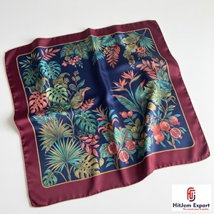 Écharpes carrées personnalisées légères, accessoires de mode haut de gamme, fabricant OEM ODM, produits textiles personnalisés de Maurice, approvisionnement en gros - Product Image 5
