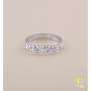 Anillo de Boda de Moissanita y Diamantes en Oro Rosa, Anillo Curvo Apilable de Media Eternidad, Anillo de Aniversario para Mujer, Regalo de Joyería - Product Image 6