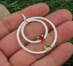 Vintage Natural <b>Peridot</b> Garnet Platinum Plated 925 Sterling Silver Multi Gemstone Necklace Charm Dainty Green Red Stone Jewelry - Product Image 1
