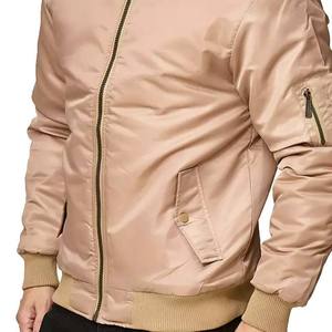 Blouson bomber beige pour homme, fermeture éclair sur le devant, style décontracté, vêtement d'automne, couleur unie, rembourrage en polyester, coupe classique, col rabattu - Product Image 3