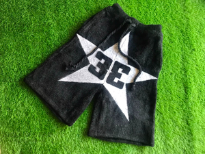Shorts de mohair con logo frontal estampado en punto, estilo holgado - Product Image 2
