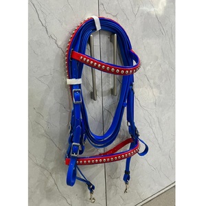 Juego de Brida para Caballo de PVC con Tachuelas Metálicas Azul Rojo Biothene, con Cabezalera y Correa Nasal a Juego, Impermeable, en 4 Tamaños - Product Image 3