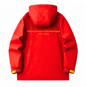 เสื้อแจ็คเก็ตกันลมกันฝนแบบมีซิป NSPDK สำหรับชมรมนักเรียนหญิง สีแดงและสีทอง ผลิตจากโพลีเอสเตอร์ แขนยาว ปักโลโก้ด้านหน้า - Product Image 3