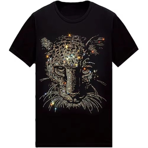 Camiseta de punto negra de manga corta para hombre con pedrería, cuello redondo, diseño casual, corte regular, estilo urbano, 100% algodón transpirable - Product Image 1